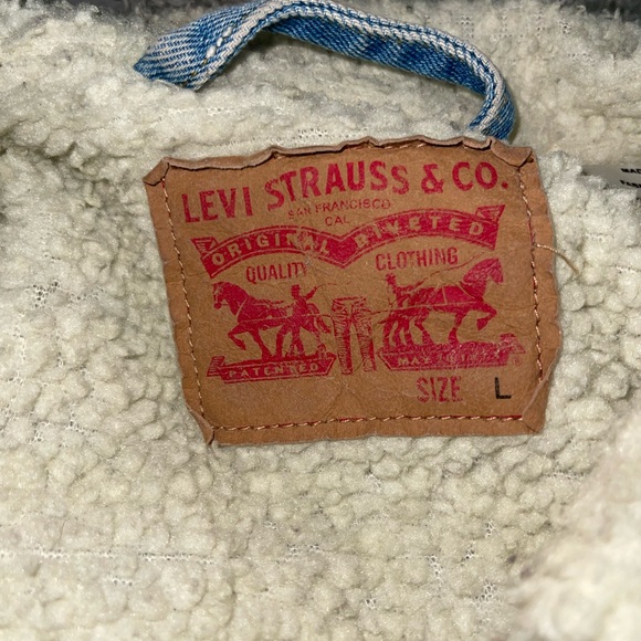 Levi’s Sherpa jacket - Picture 3 of 5